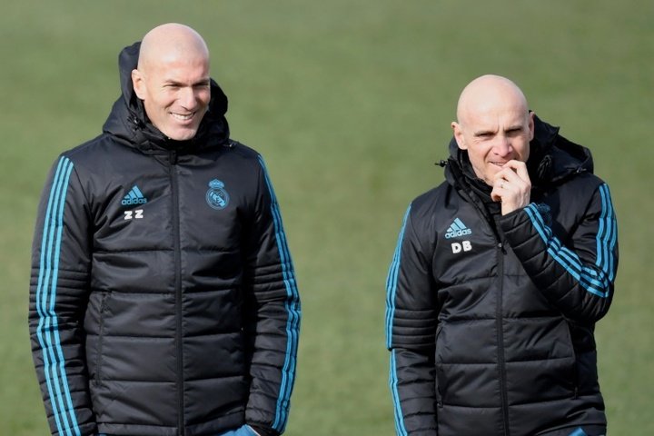 El segundo de Zidane dirigirá en Suiza y entrenará a... ¡Balotelli!