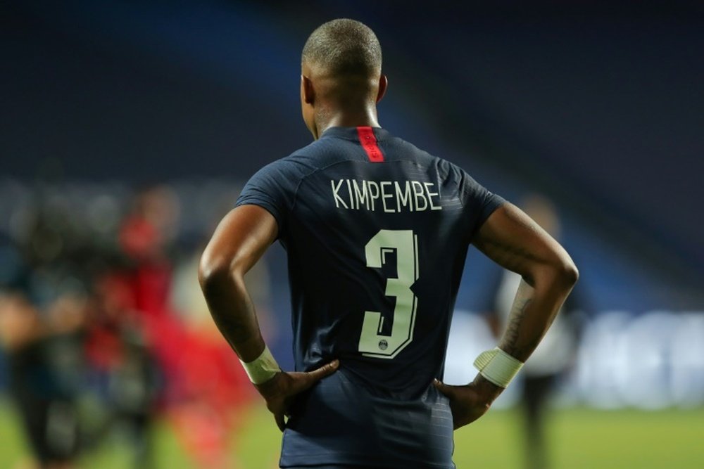 Kimpembe no quiso escurrir el bulto tras caer ante el United. AFP/Archivo
