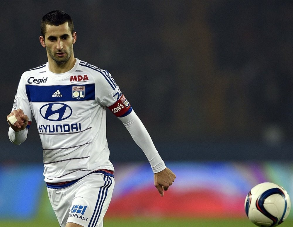 Le milieu de terrain de Lyon Maxime Gonalons face au PSG au Parc des Princes. AFP