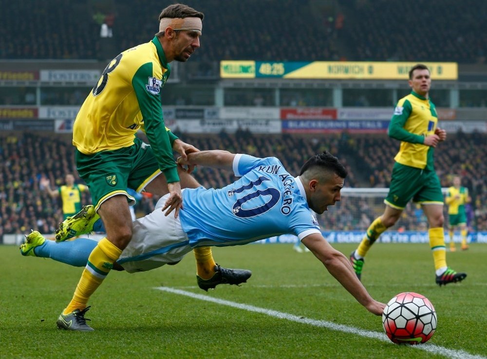 El Manchester City ha tirado sus oportunidades de ganar la Premier tras empatar con el Norwich. AFP