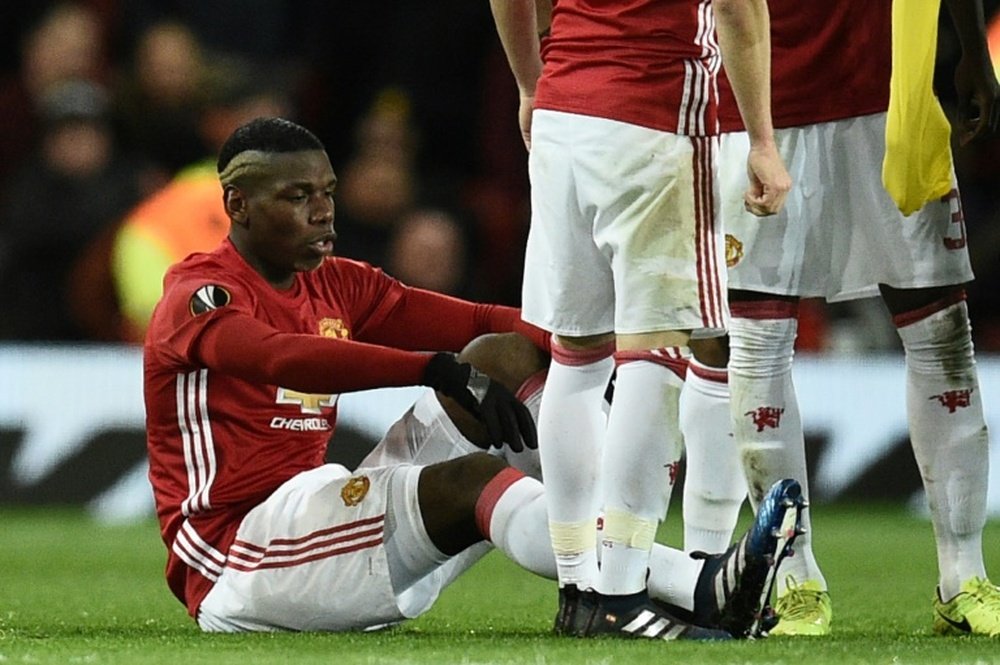 Paul Pogba blessé avec Manchester United contre le FC Rostov en Europa League. AFP