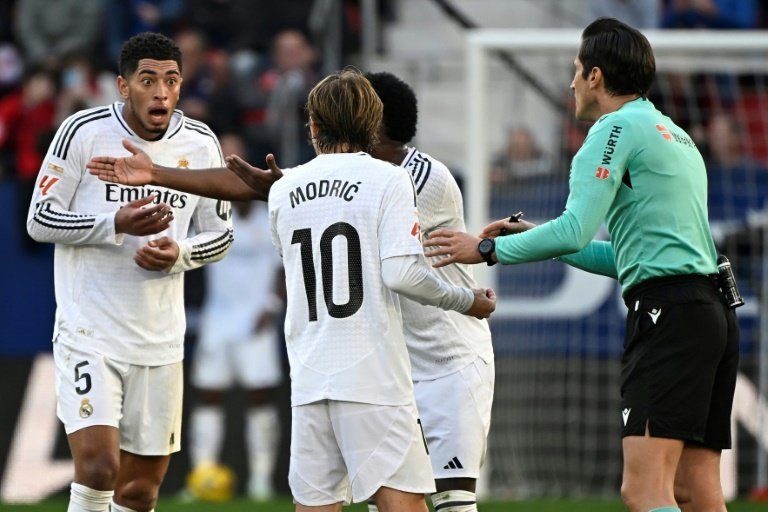 Bellingham é suspenso por 2 jogos pelo 