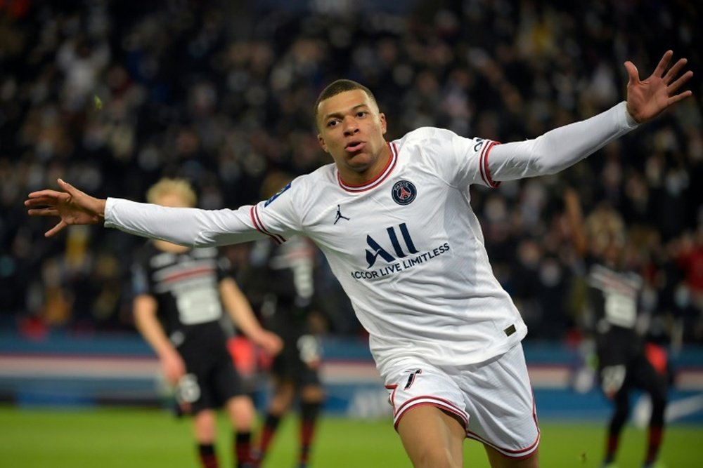 PSG prepare to celebrate Mbappe's renewal. AFP