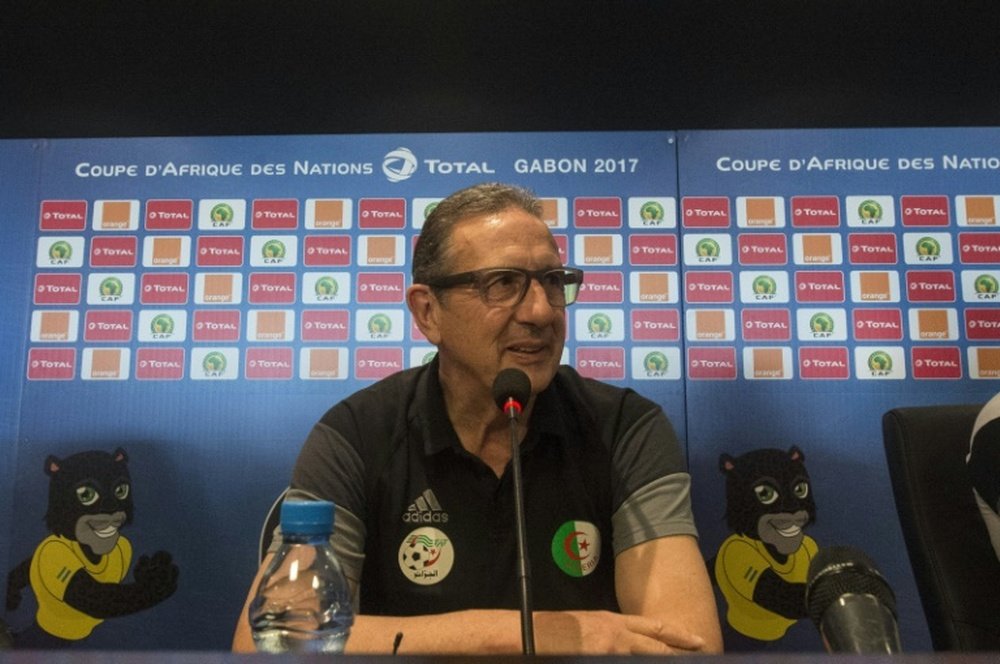 Le sélectionneur de l'Algérie Georges Leekens, le 18 janvier 2017 à Franceville. AFP
