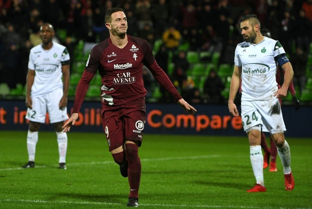 L'attaquant de Metz Nolan Roux fête son but contre Saint-Étienne. AFP