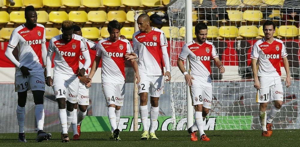 Les Monégasques autour de Bernardo Silva après son but face à Toulouse, le 24 janvier 2016 au Stade Louis-II