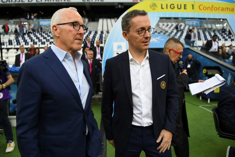 La UEFA prohibe al Olympique de Marsella inscribir a más de 23 jugadores. AFP