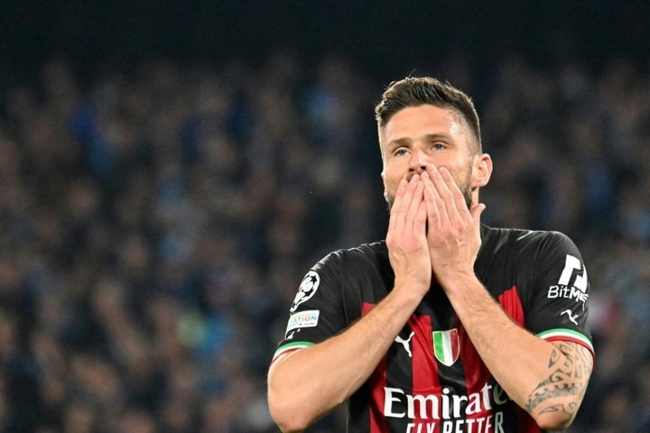 Giroud renews with Milan until 2024