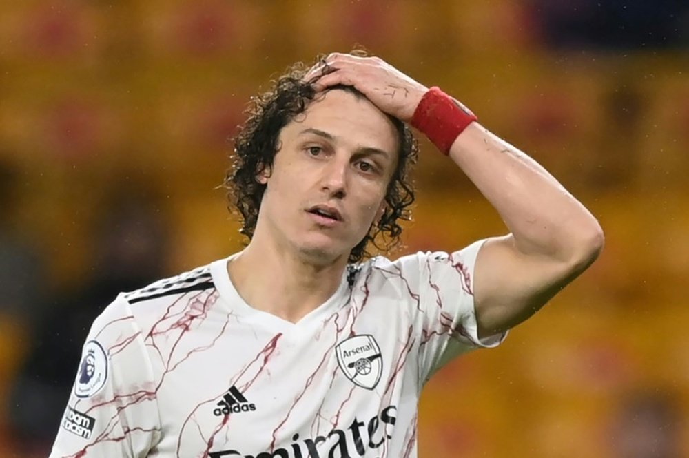 David Luiz suena para jugar en el fútbol de su país. AFP