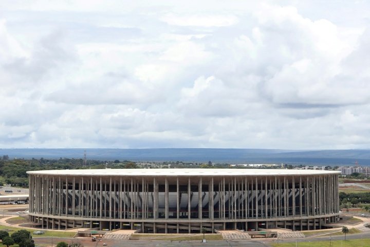 Quatre ans après le Mondial, le stade de Brasilia à l'abandon