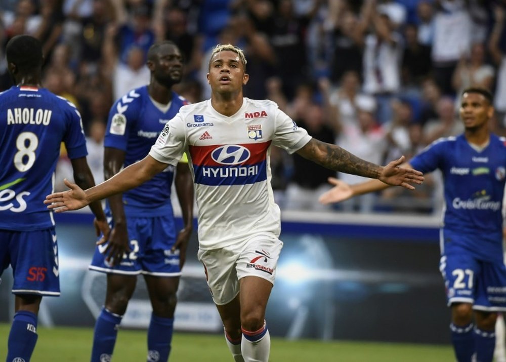 El Olympique de Lyon venció por 4-0 al Estrasburgo. AFP