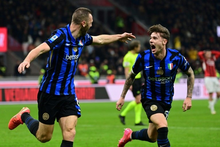 According to Matteo Moretto, Inter Milan are set to trigger the €6m buy-out clause to make Nicola Zalewski's loan permanent, with formal steps remaining to confirm the transfer from Roma.