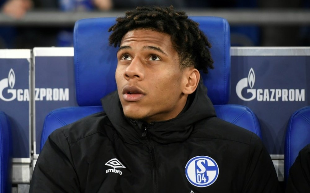 Schalke veut prolonger le prêt de Todibo. AFP