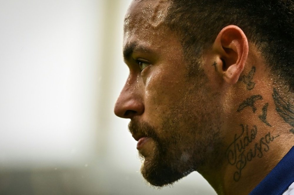 Treinador do Caen provoca Neymar. AFP