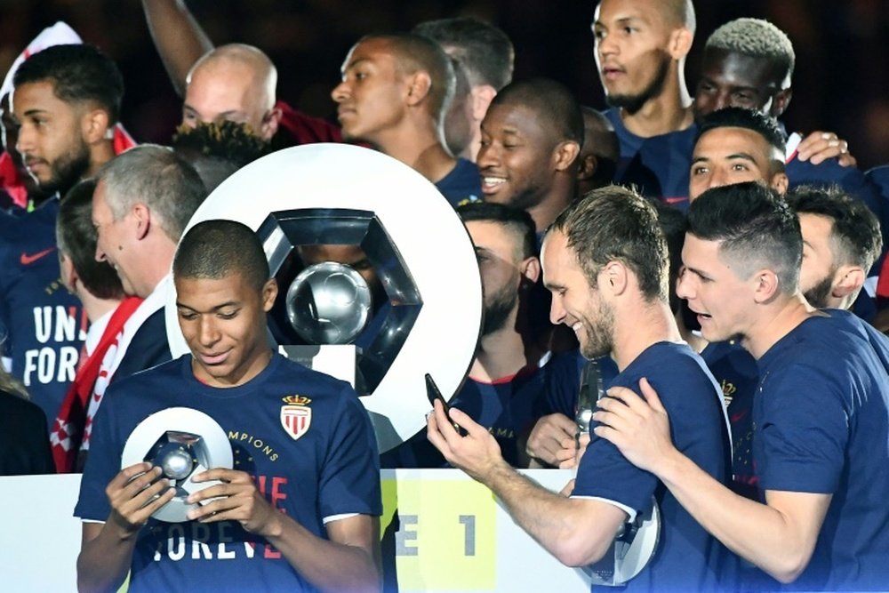 L'attaquant de Monaco, Kylian Mbappe après avoir remporté le championnat. AFP