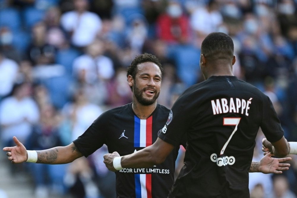 El PSG pisa a fondo para renovar a Neymar y Mbappé con vistas a Catar 2022. AFP