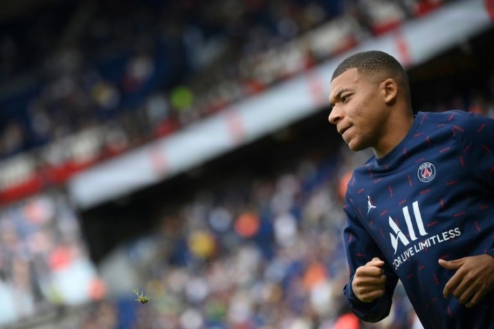 Mbappe almost isolated in PSG on the fifth anniversary of his Champions League debut