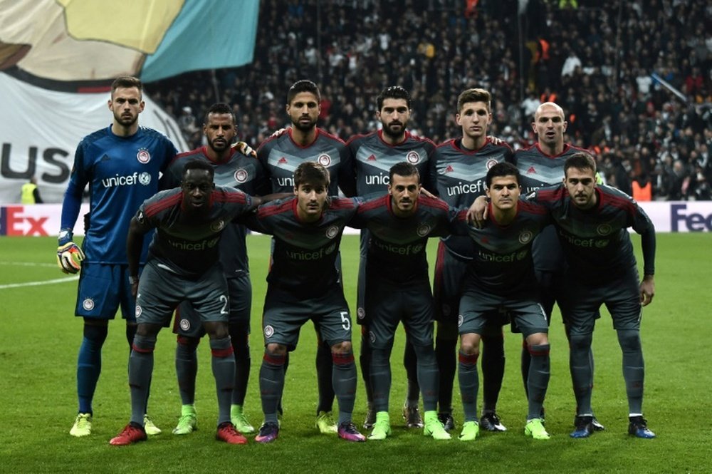 L'équipe de l'Olympiakos avant un match de Ligue Europa contre Besiktas, le 16 mars 2017. AFP
