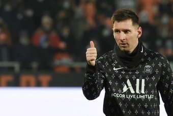 Messi volta a vestir a camisa '10' contra o Nice. AFP