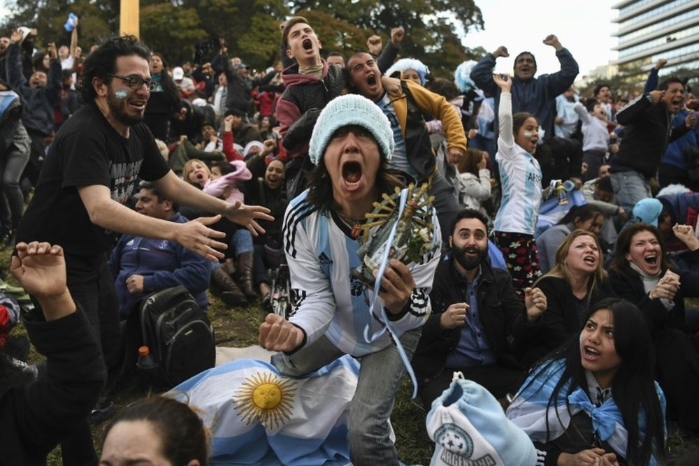 La agónica clasificación de Argentina, noticia destacada del martes. AFP