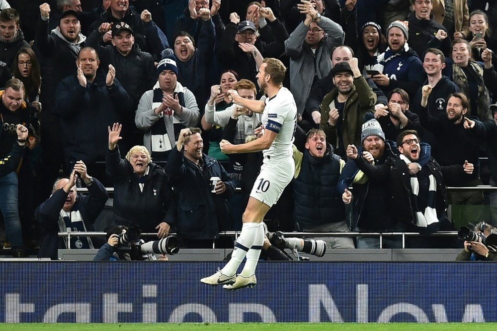 Kane a marqué deux buts contre Burnley. AFP