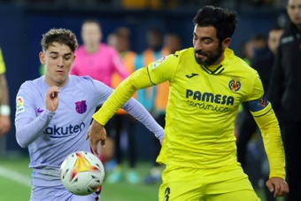 Late double gives Barcelona victory against Villarreal