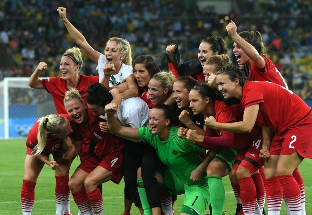 Les footballeuses allemandes célèbrent leur victoire sur la Suède en finale des JO de Rio, le 19 août 2016