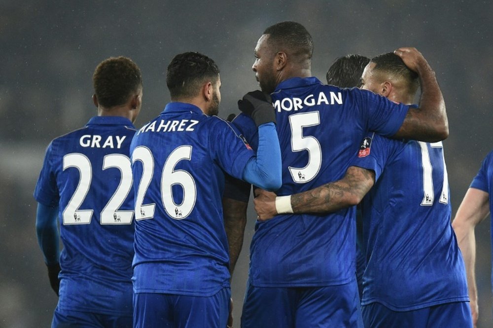 Le capitaine Wes Morgan vient doffrir légalisation à Leicester City à Derby County, en Coupe dAnglet