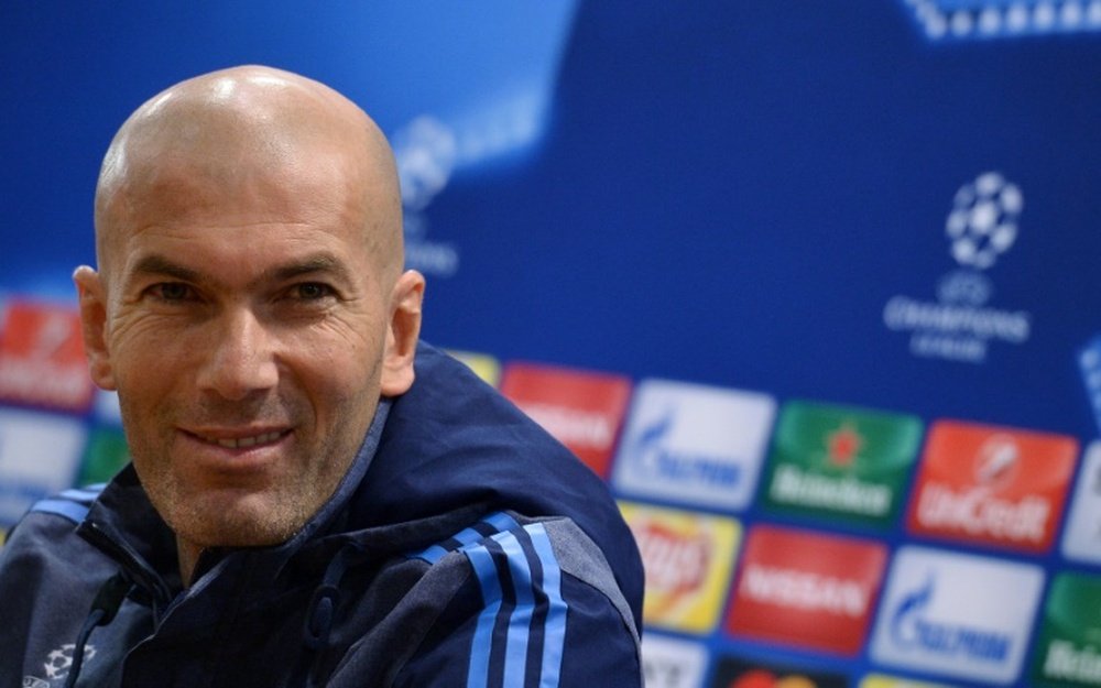 Zidane trató los temas más importantes del Real Madrid en su primera rueda de prensa. AFP