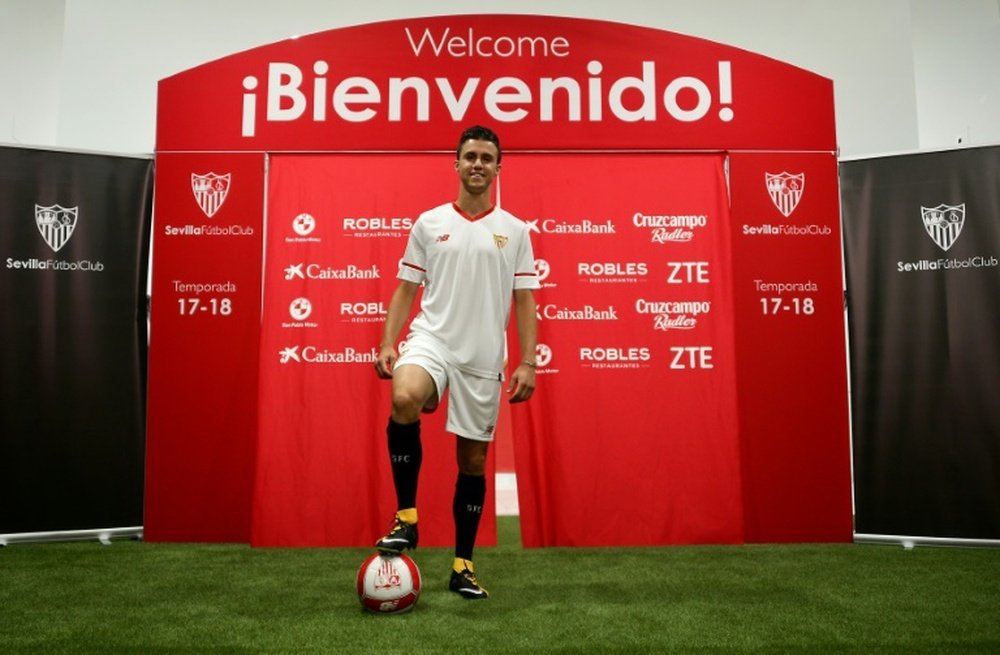 Sébastien Corchia officiellement présenté au Séville FC, le 25 juillet 2017. AFP