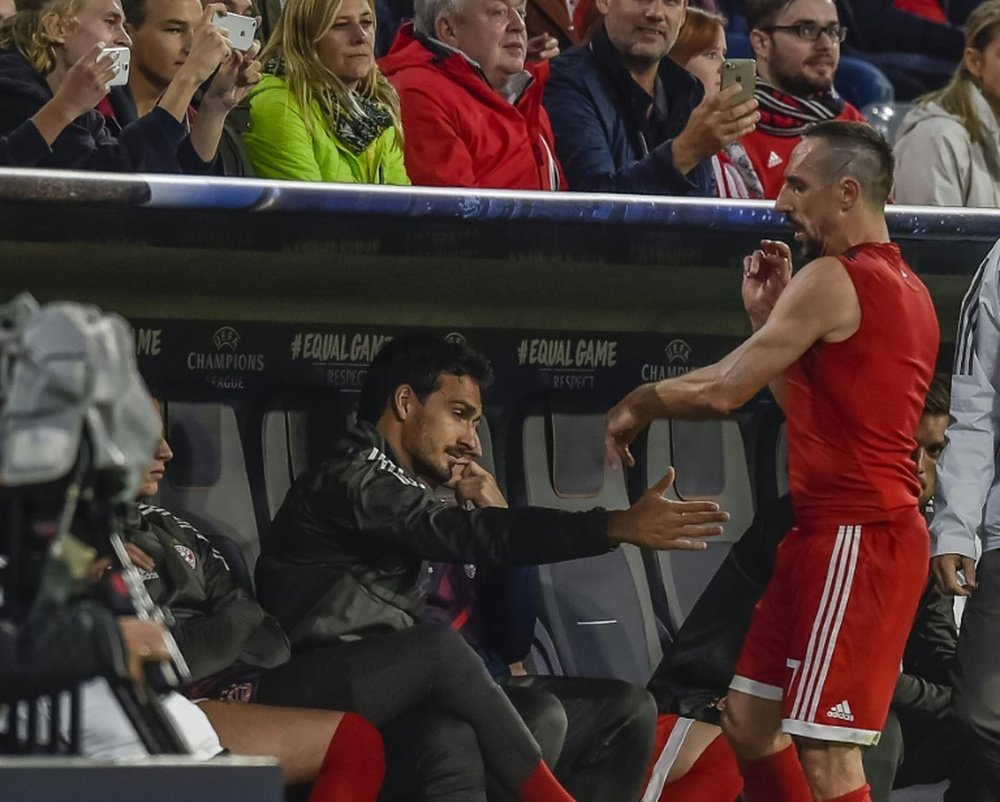 Franck Ribéry affiche son mécontentement au moment de rejoindre le banc de touche. AFP