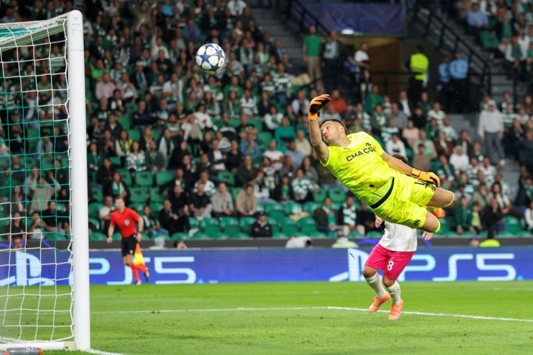 El Olympique de Marsella salvó la victoria (0-1) ante el Auxerre para seguir la estela del Paris Saint-Germain en un contexto complicado para los de De Zerbi por las numerosas bajas.