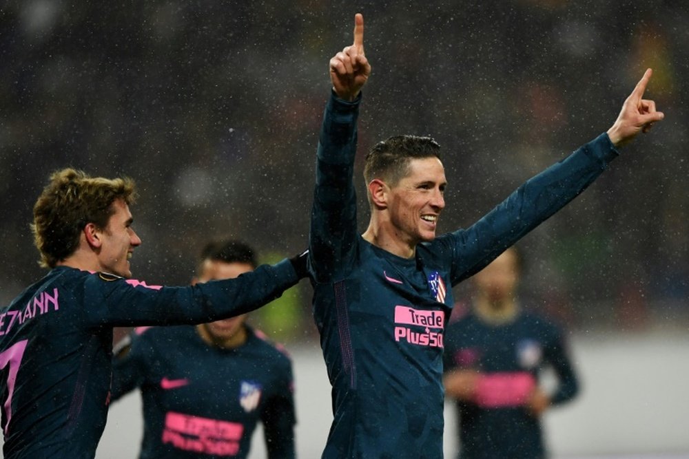 Fernando Torres ya está a la altura de Peiró. AFP