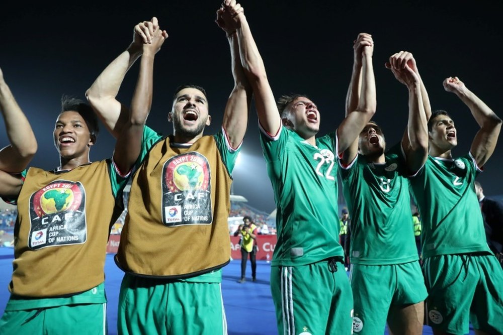 Argélia elimina Costa do Marfim nos pênaltis e vai às semi. AFP