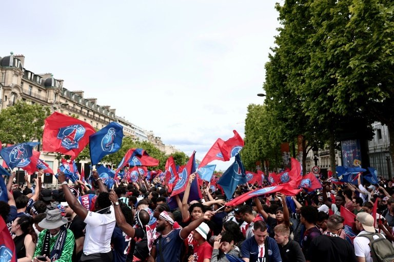 European champions PSG land back in Paris ahead of victory parade