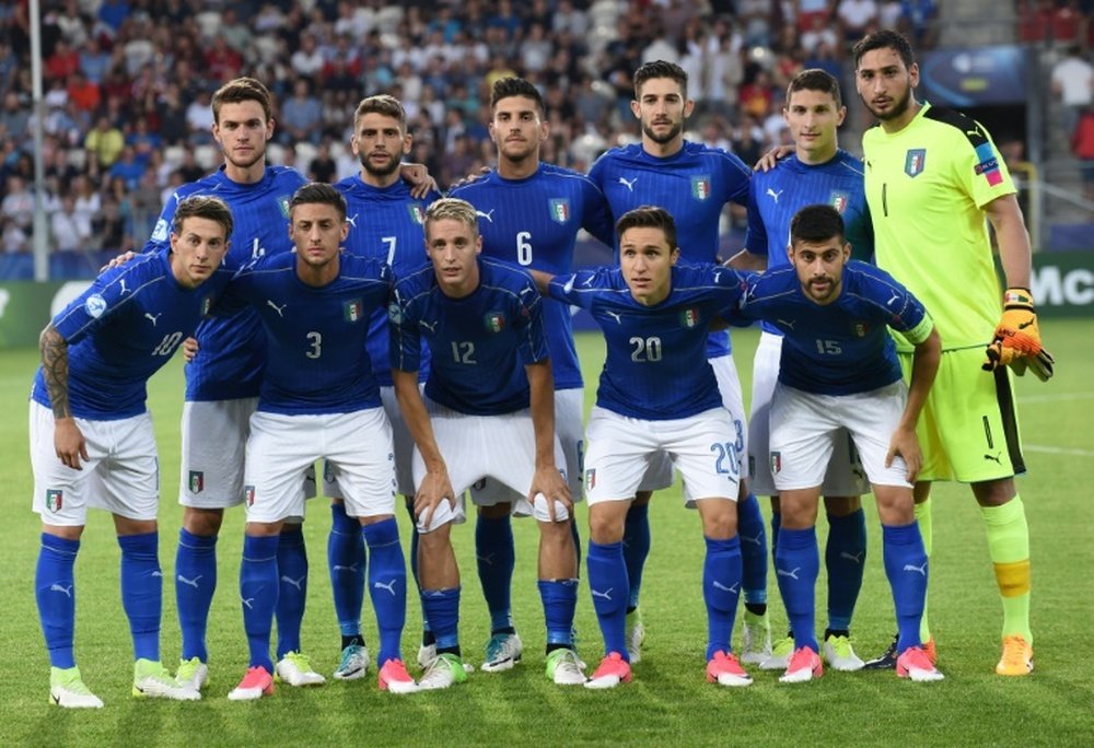 Les Espoirs italiens avant leur match contre l'Allemagne, le 24 juin 2017 à Cravovie. AFP