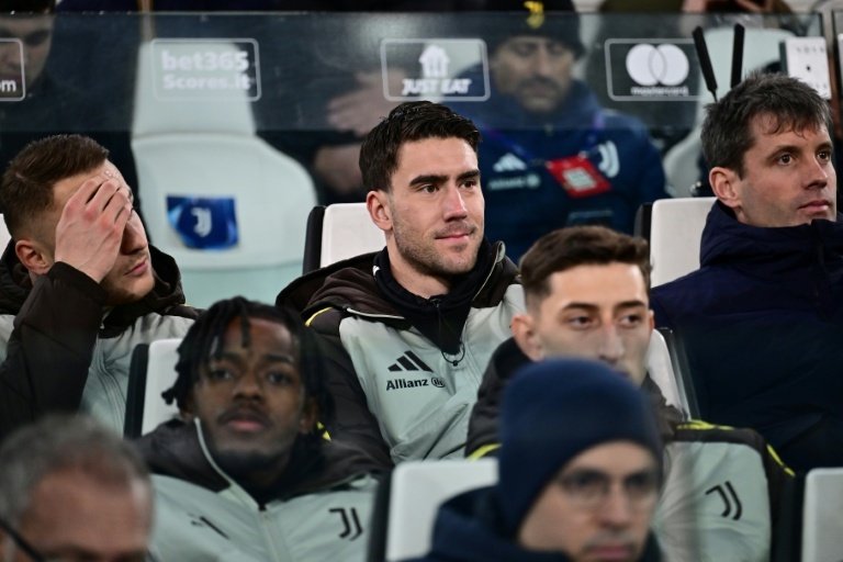 Juventus face standoff as Vlahovic rejects pay cut and transfer