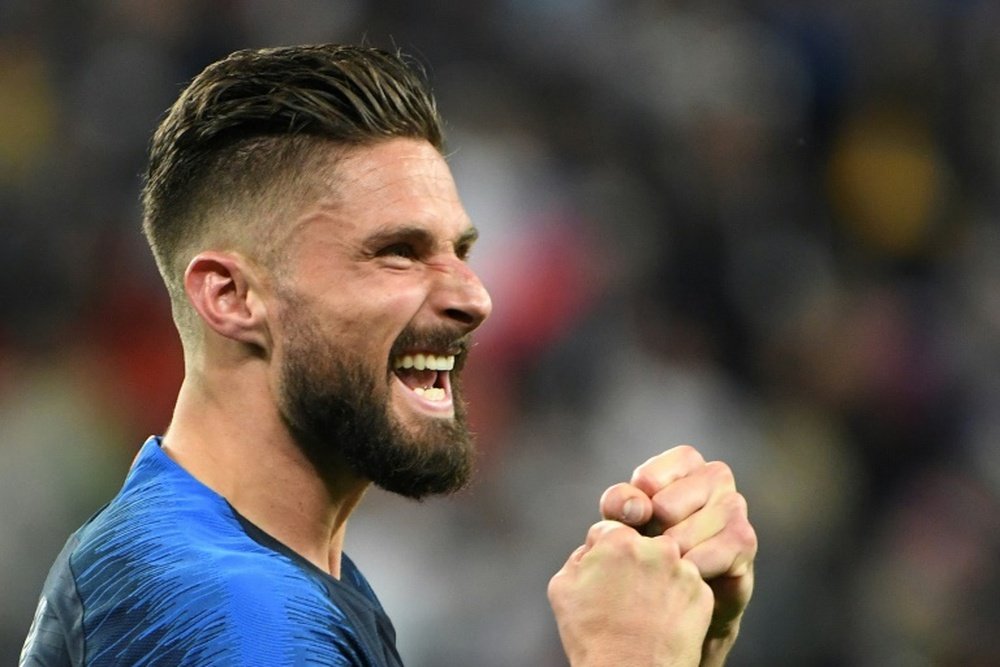 Giroud podría dejar el Chelsea sólo seis meses después. AFP