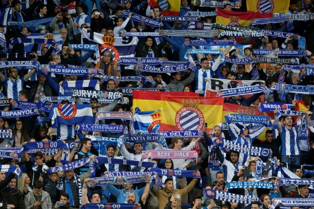 La afición del Espanyol hizo gala de un comportamiento reprobable. AFP/Archivo