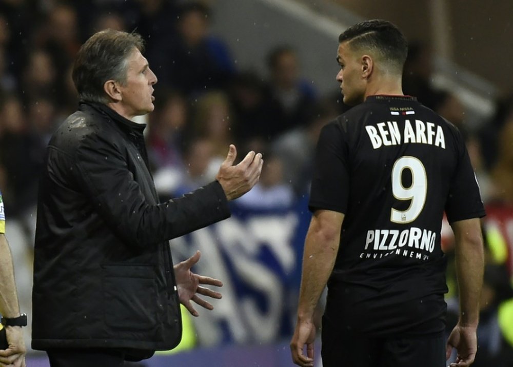 Claude Puel avec Hatem Ben Arfa, le 15 avril 2016. AFP