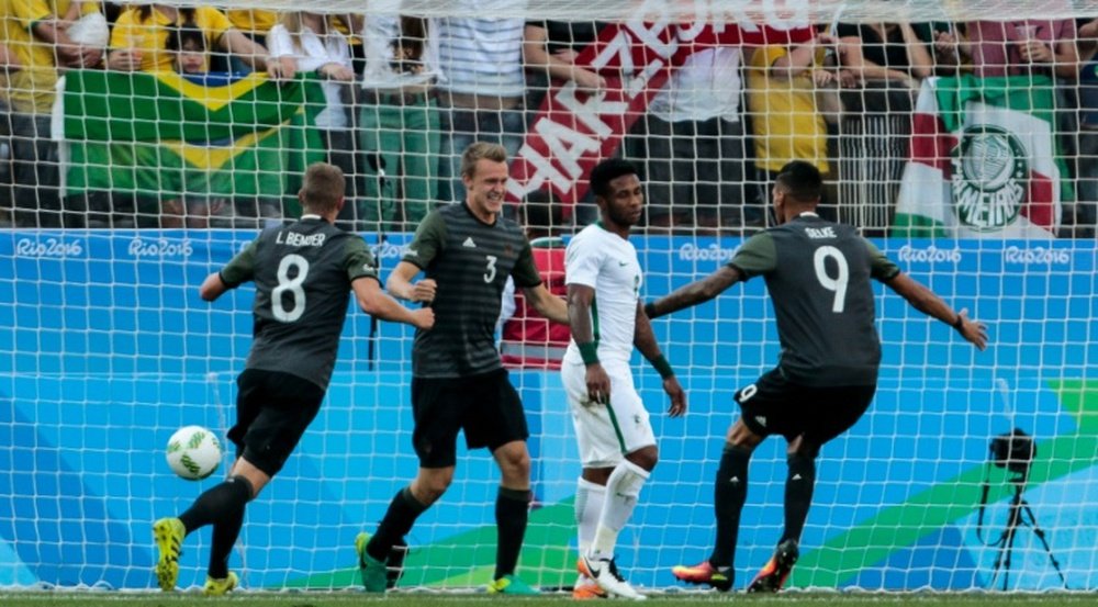 Lukas Klostermann buteur pour l'Allemagne face au Nigeria aux Jeux de Rio. AFP