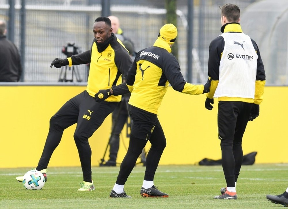 Usain Bolt se entrenó con el Borussia, y cumplió un sueño. AFP