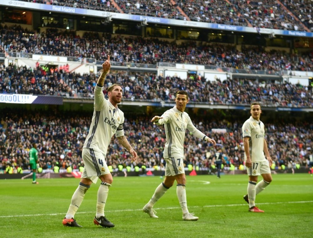 Sergio Ramos logró los dos goles que le dieron la victoria al Real Madrid ante el Málaga. EFE