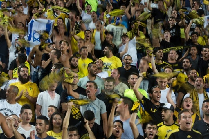 Israël : un journal interdit de stade par un club de foot qui l'accuse de racisme