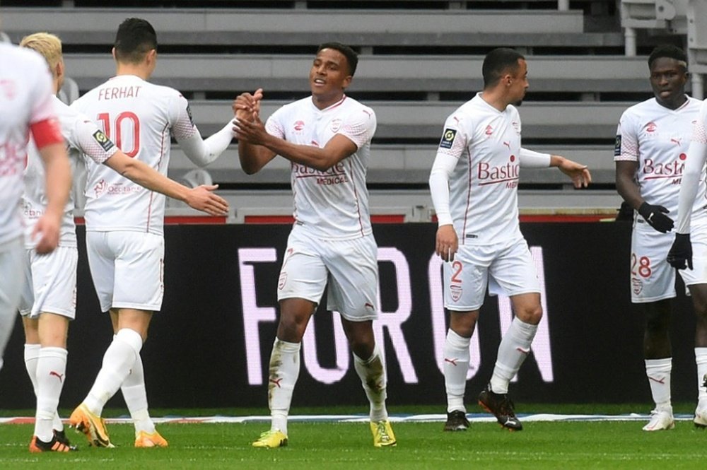 Lille offre une opportunité en or au PSG et à Lyon. AFP