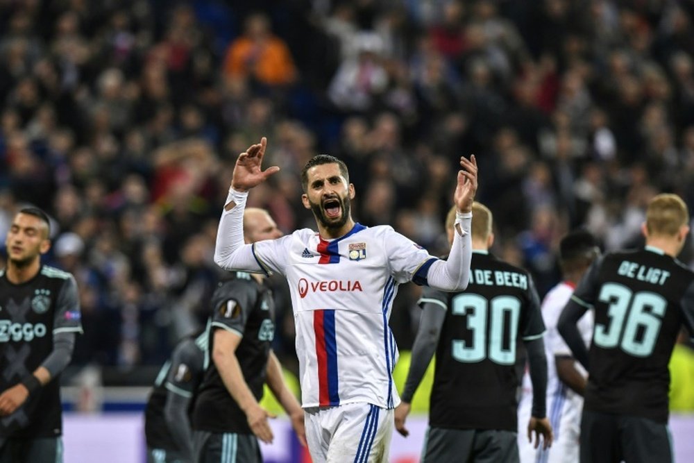 Le milieu de Lyon Maxime Gonalons (c) en demi-finales de l'Europa League. AFP