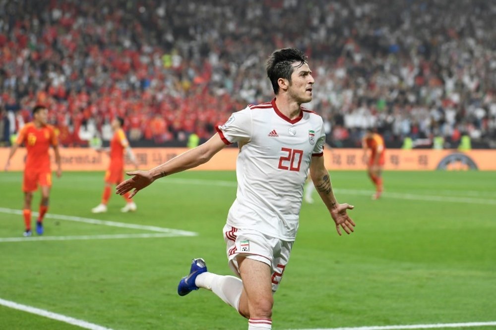 Bayer Leverkusen muda de ideia e incorpora Sardar Azmoun de imediato.AFP