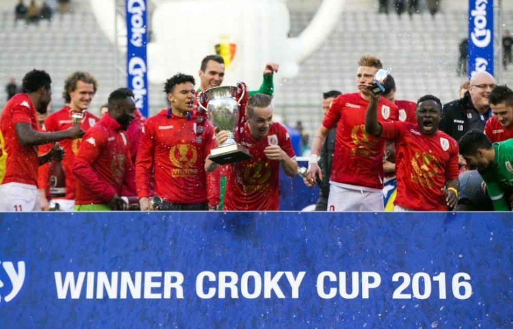 L'équipe du Standard de Liège victorieuse de la Coupe de Belgique face au FC Bruges. AFP