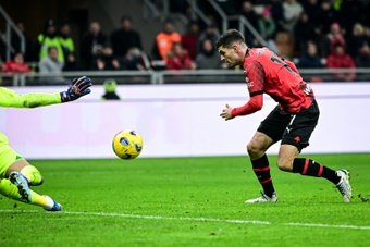 Victoire pour l'AC Milan, qui s'est imposée 1-0 sur sa pelouse face à Sassuolo et préserve donc sa troisième place .
