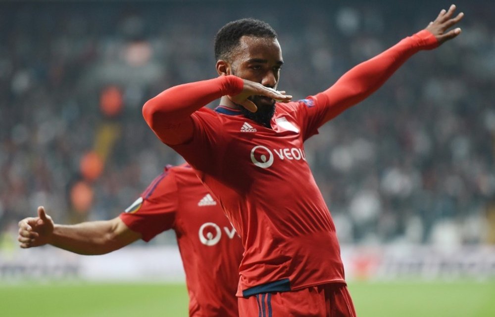 Alexandre Lacazette, buteur puis sorti sur blessure, à Istanbul face au Besiktas. AFP